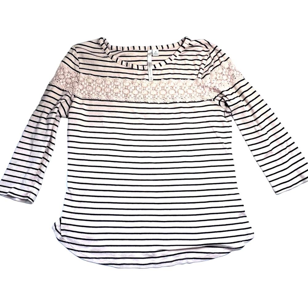 Lauren Conrad size Medium long sleeve cream and black stripe lace detail top EUC